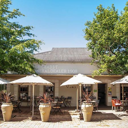 Via's Guesthouse Greyton Extérieur photo