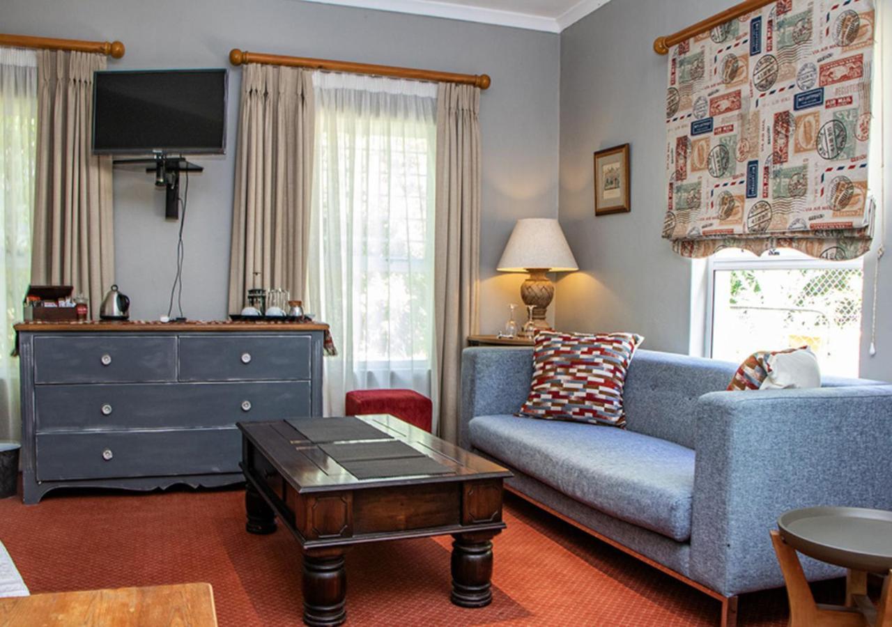 Via's Guesthouse Greyton Extérieur photo