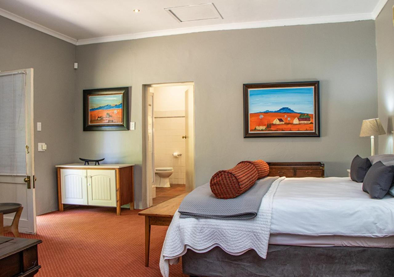 Via's Guesthouse Greyton Extérieur photo