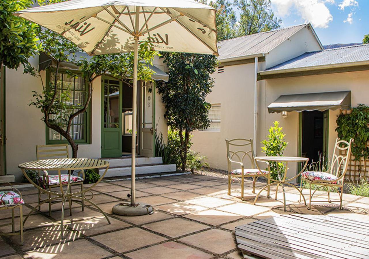 Via's Guesthouse Greyton Extérieur photo